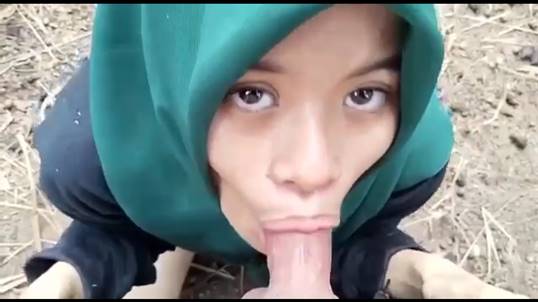Bokep Rare Jilbab Malaysia Mesum Dikebun