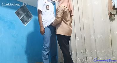 Murid Ng3nt0t bu Guru Ketika Pulang Sekolah – Bokep Indo