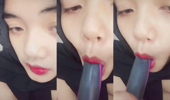 Bokep Jilbab Sange Melet Jilatin Sekstoys